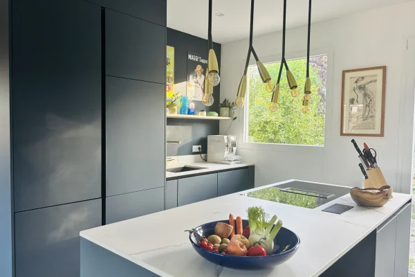 Maison individuelle de plain-pied datant des années 70 entièrement rénovée - Image 2