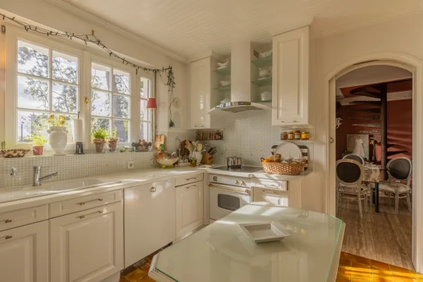 Elégante villa et son parc paysager de 26 ares, à proximité de la frontière luxembourgeoise - Image 9