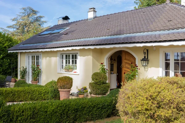 Elégante villa et son parc paysager de 26 ares, à proximité de la frontière luxembourgeoise - Image 2
