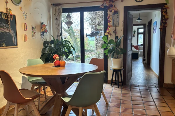 Sur les hauteurs de Cruchten, ample bâtisse du début XIXème et son jardin arboré de 11ares. - Image 12
